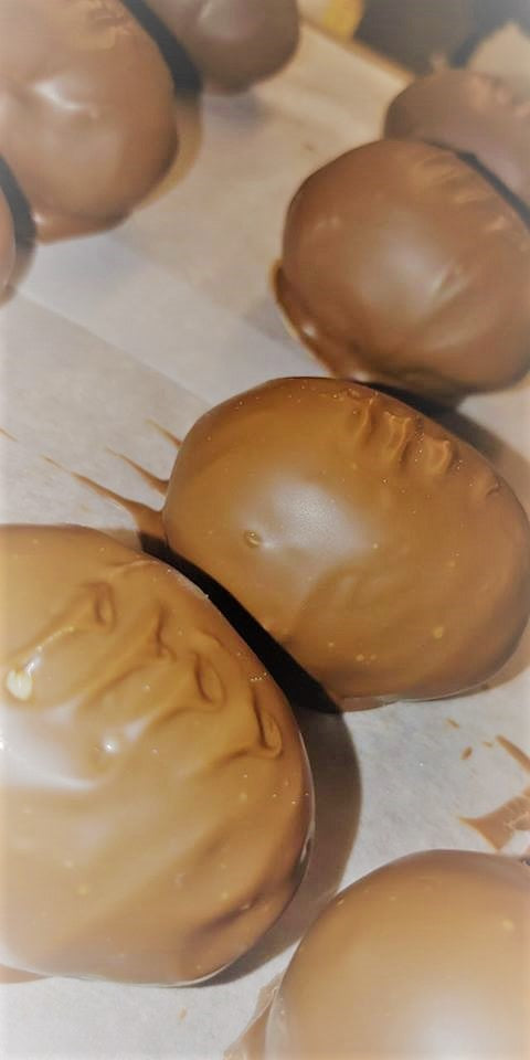 Peanut Butter Egg ( small )