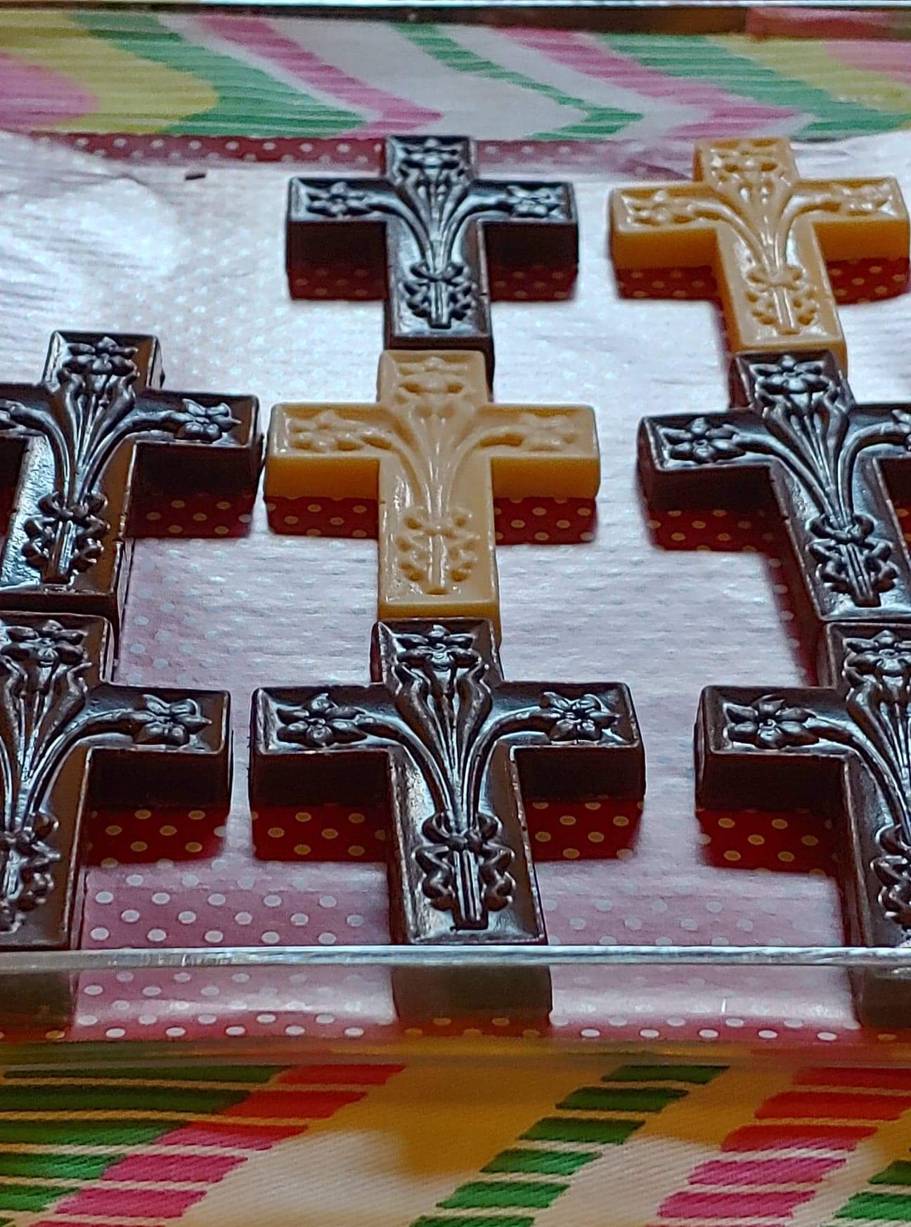 Small flat milk chocolate Crosses (Bagged)